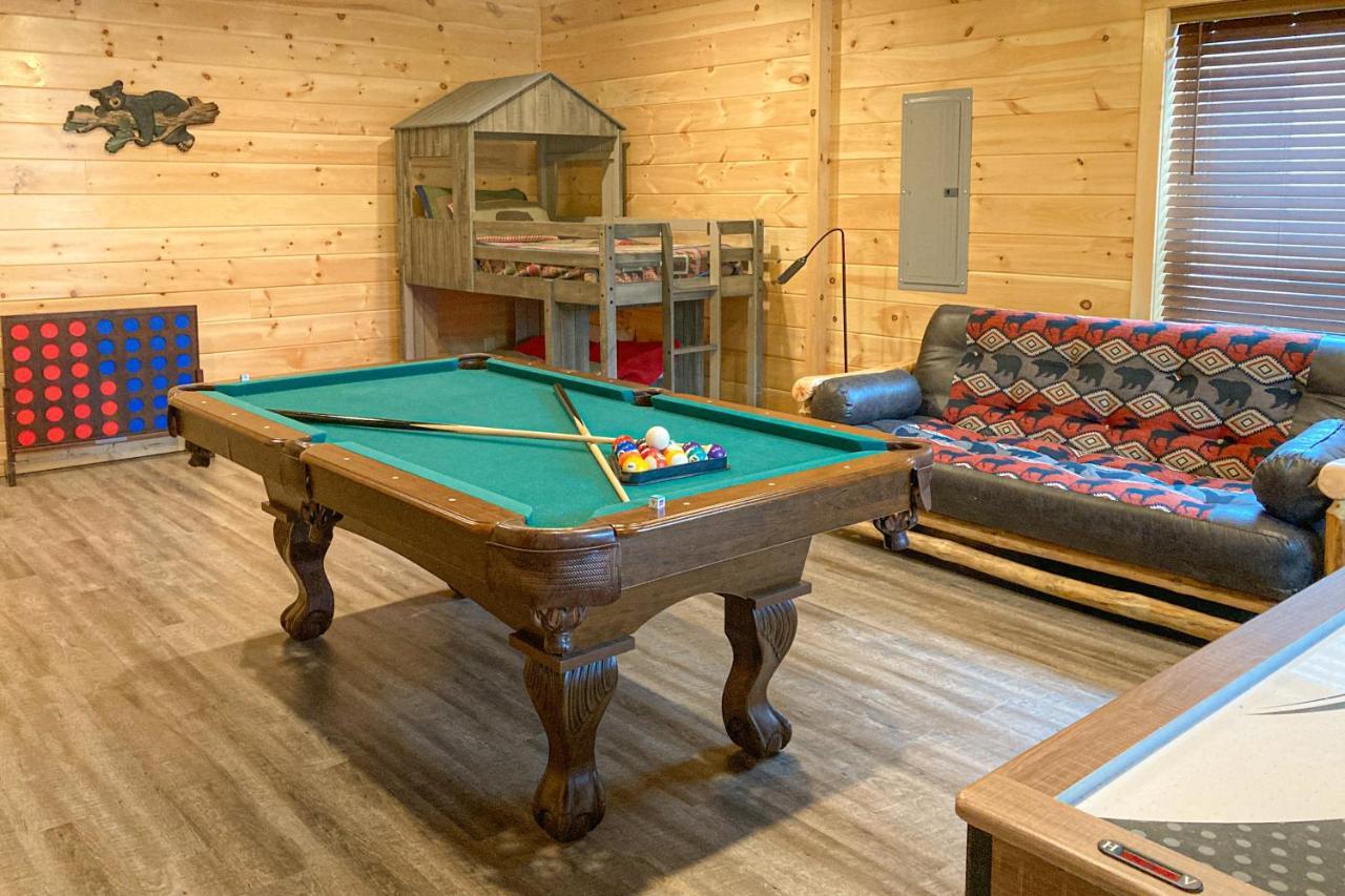 The Lazy Bear Villa Pigeon Forge Buitenkant foto