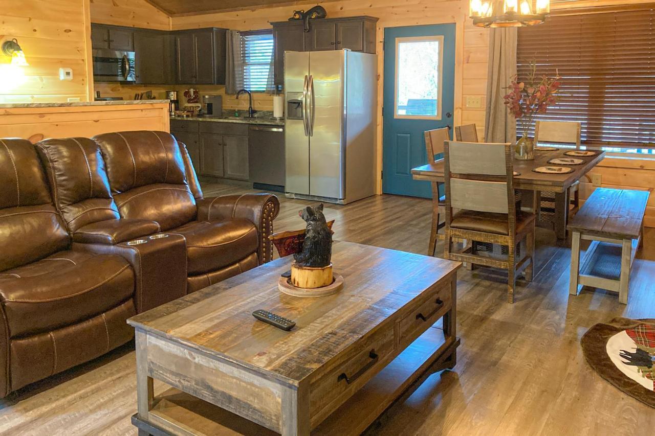 The Lazy Bear Villa Pigeon Forge Buitenkant foto