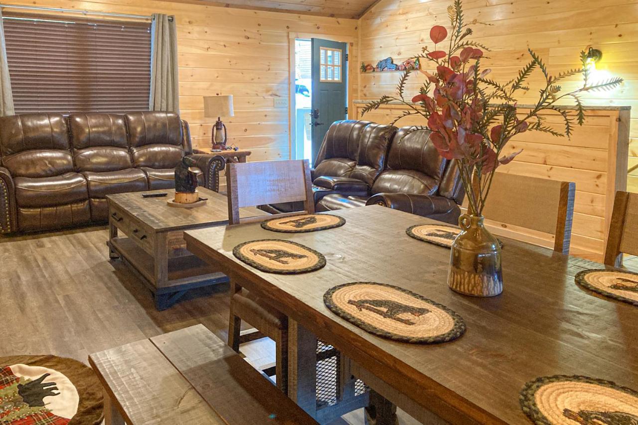 The Lazy Bear Villa Pigeon Forge Buitenkant foto