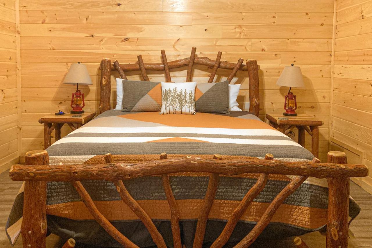 The Lazy Bear Villa Pigeon Forge Buitenkant foto
