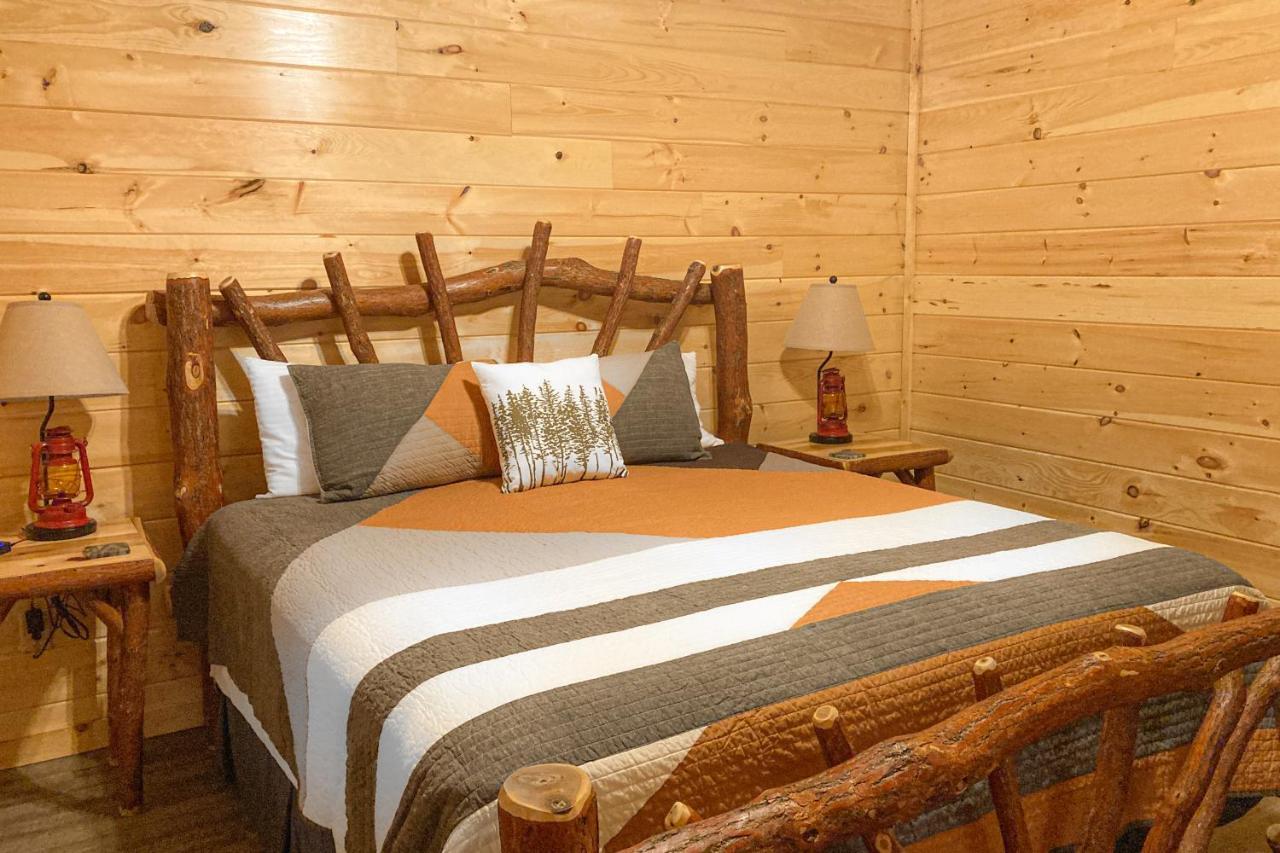 The Lazy Bear Villa Pigeon Forge Buitenkant foto