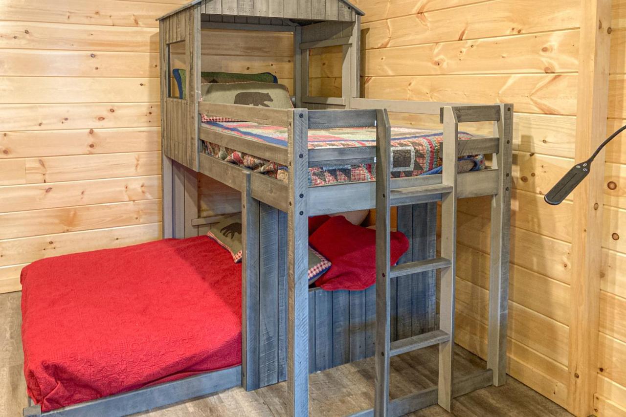 The Lazy Bear Villa Pigeon Forge Buitenkant foto