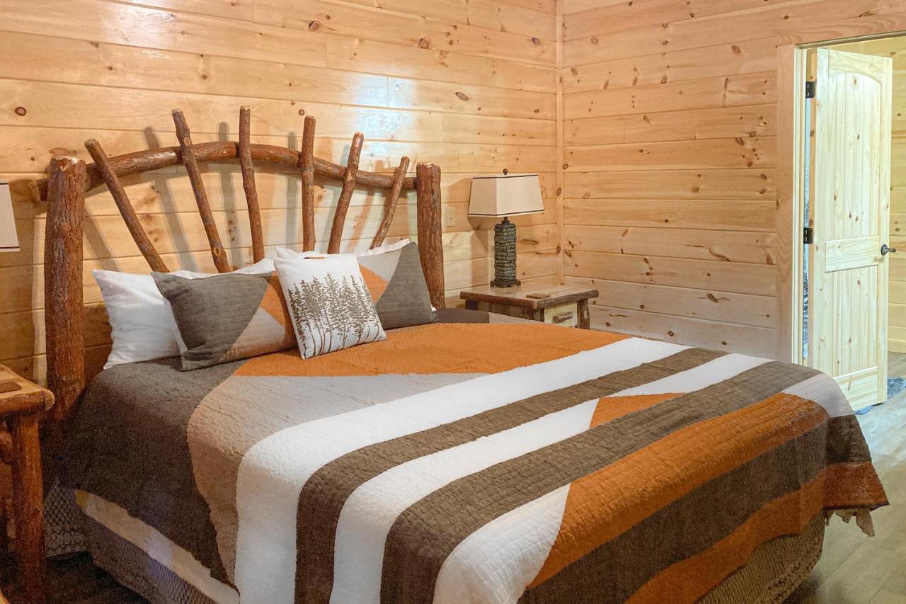 The Lazy Bear Villa Pigeon Forge Buitenkant foto